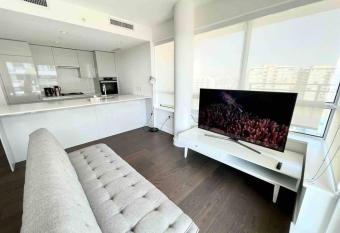 Richmond 2 bedroom 2 bath room condo has Balcony rooms