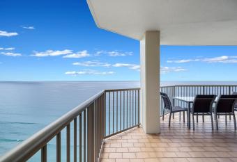 The Imperial--Unobstructed forefront Seascape-Sub Penthouse! has Balcony rooms