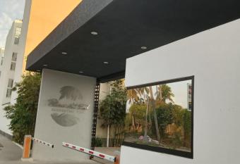 Penthouse junto al mar has Balcony rooms