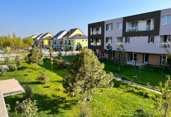 Libertatii Gardens Residences has Balcony rooms