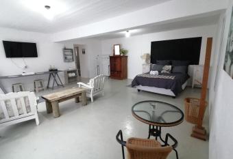 Finsbury Fortress - Self-catering Studio allows 18 year olds to book a room