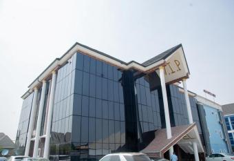 11:45 VIP Hotel has Smoking rooms