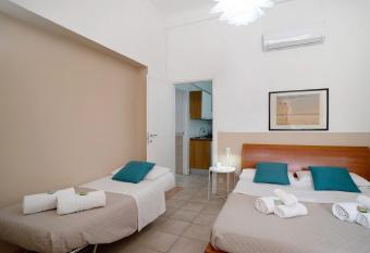 Holiday sea 1 has Balcony rooms