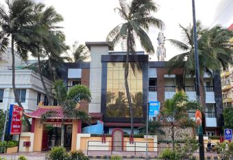 Hotel Lee Garden Near to Blue Flag Beach 500 Mtrs has Balcony rooms
