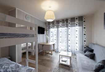 Nart Niar has Balcony rooms