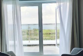 Vista Mara has Balcony rooms