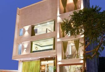 Hotel Avalon Palms Agra has Smoking/Balcony rooms