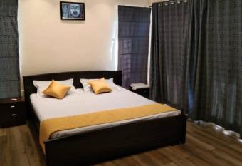 Olive Inn Luxurious 4-BHK Villa with Indoor Swimming Pool, Wifi, BBQ has Balcony rooms