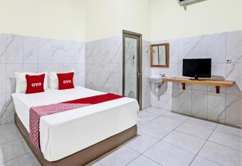OYO 91884 Kost Kusuma Dewi has Balcony rooms