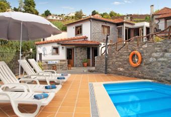 Casa Do Vinho - S  tio dos Vivos 1 has Balcony rooms