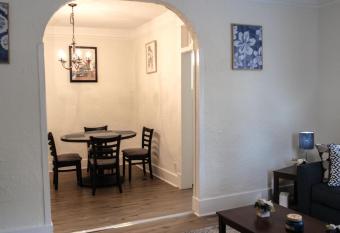 Casa de la Colonial allows 18 year olds to book a room