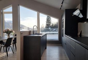 Staying Apt 5 - New and modern has Balcony rooms