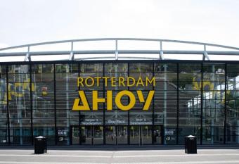 Central Suite Rotterdam has Balcony rooms