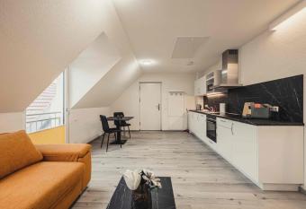 Ferienwohnungen und Boardinghouse Heimbach in Renchen has Balcony rooms