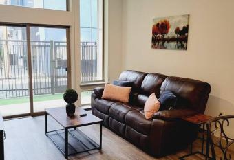 Downtown-Heights has Balcony rooms