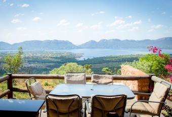 Koraalboom at Benlize has rooms with a private hot tub