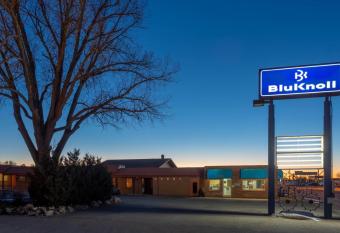 BluKnoll allows 18 year olds to book a room