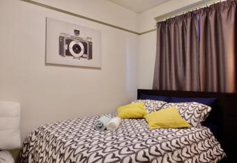 Private room in a Shared house allows 18 year olds to book a room