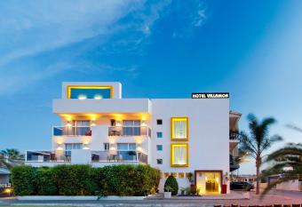 Hotel Villamor has Balcony rooms