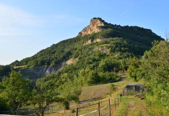 Agricampeggio C   di Mazza allows 18 year olds to book a room