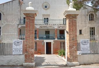 Mas Palegry Suite avec vue sur jardin has Balcony rooms