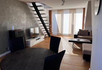 Sch  ne Wohnung mitten im Zentrum has Balcony rooms