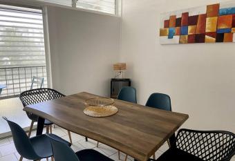 Appartement moderne, 2 chambres, proche a  roport     CHU     port has Balcony rooms