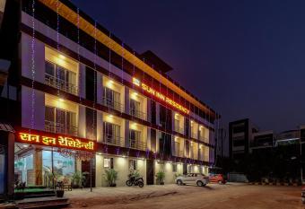 Sun Inn Residency Rabale has Balcony rooms