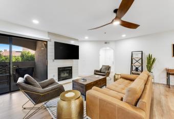 Desert Gold has Balcony rooms