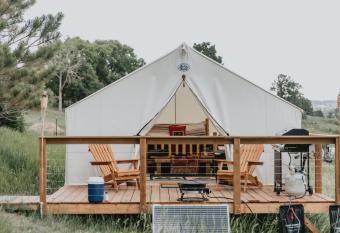 Monument Glamping Safari Tents has Balcony rooms
