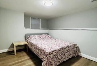 4Guest House Baltimore County(own room, Joppa RD) allows 18 year olds to book a room