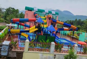 Siriki Resorts allows 18 year olds to book a room