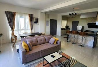 The Garden Emerald Avenue Cameron Highlands 6Pax 910 Wifi has Balcony rooms