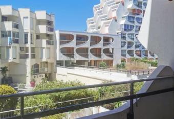 Charmant studio 2   toiles centre ville has Balcony rooms