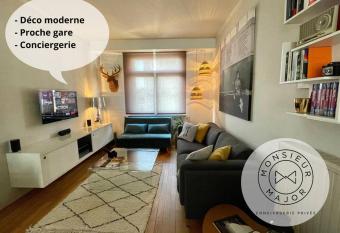 Appart Moderne 55m2 /Balcon/Gare has Balcony rooms