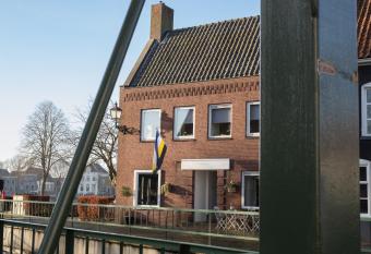 Yep! Slapen bij de Sluis has Balcony rooms