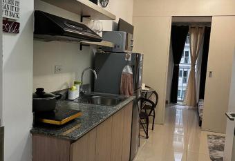Lovely 1BR Condo @ SM Southmall w/ Netflix & High Speed WIFI has Balcony rooms