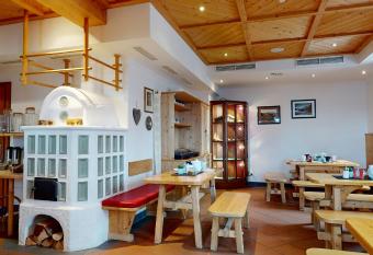 Pinzgauer H  tte-Zell am See- Piesendorf has Balcony rooms