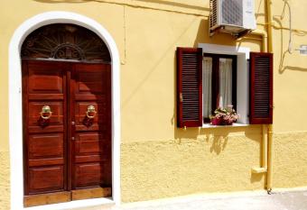 Casa Angheledda allows 18 year olds to book a room