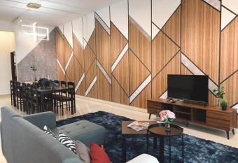 Brand New Cozy Home Desaru Coast Near to SKS waterpark hard rock has Balcony rooms