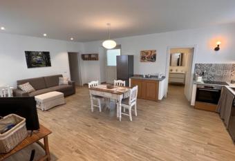 RUSTICHINO allows 18 year olds to book a room