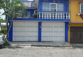 Casa amplia en Cuernavaca has Balcony rooms