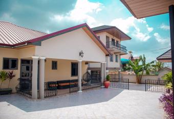 Gideon inn allows 18 year olds to book a room