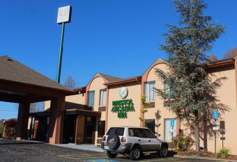 Bristol Arcadia Inn allows 18 year olds to book a room