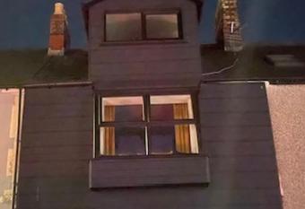 City Center House, Cardiff, parking permit and garden has Balcony rooms