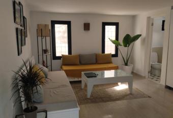 Duplex s+1 pr  s de la mer Hammamet allows 18 year olds to book a room