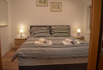 Apartman N&A allows 18 year olds to book a room