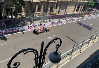 F1 Track & Sea View Apartment On Sahil-70 has Smoking/Balcony rooms