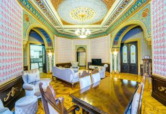 Sheyx Apartment On Nizami Street has Smoking/Balcony rooms