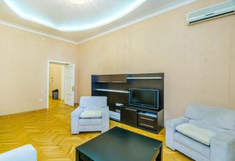 6 Rooms Apartment On Otto Club has Smoking/Balcony rooms